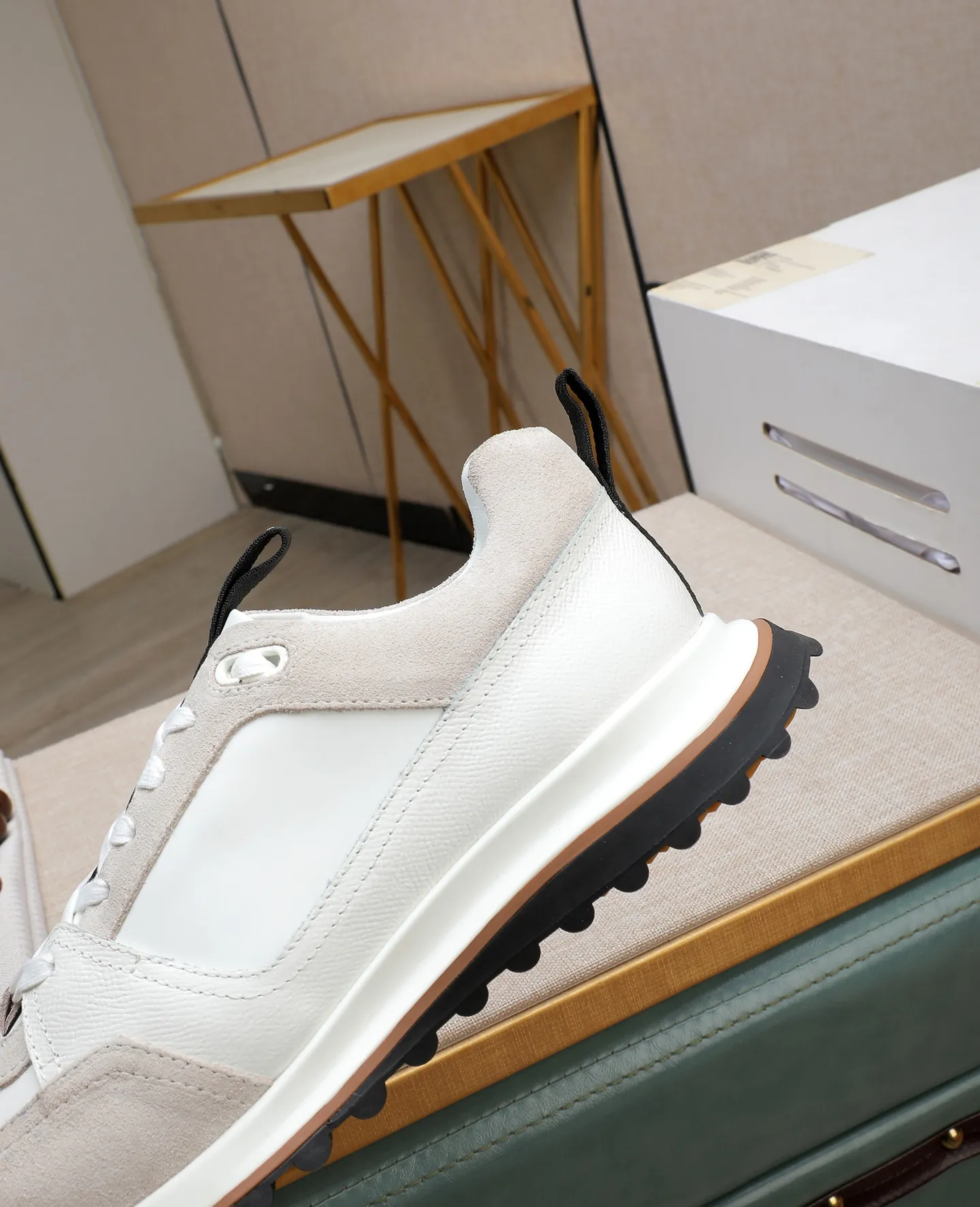 Men's shoes 💰760 Hermes🐴 25ss new autumn and winter products! Classic boot shape + British color matching design, imported calfskin, classic and durable! The original inverted mold last, the ultimate 1:1 shape, and the imported high-end cowhide presents a refined texture! Open the mold to customize the A-grade high-density private mold outsole with luxurious packaging! - Unique quality, 39-44 (38 45 46 customized)
